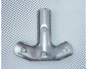 DRŽÁK PŘEDNÍHO BLATNÍKU - K NAVAŘENÍ NA KLUZÁK